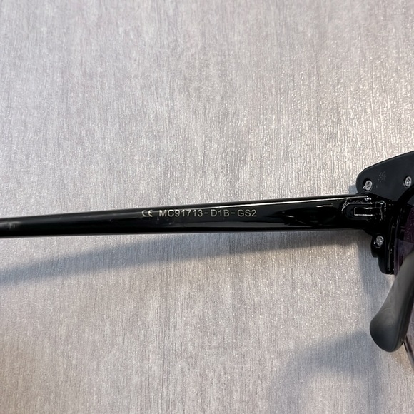 Cat Eye Sunglasses Crystal Detail - Picture 7 of 7